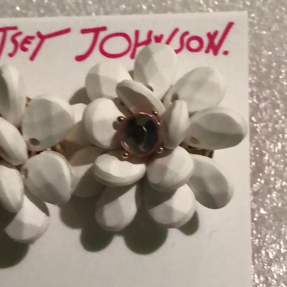 Betsey Johnson earrings - Picture 3 of 3